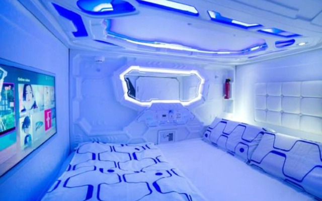 Riccarton Capsule Hotel