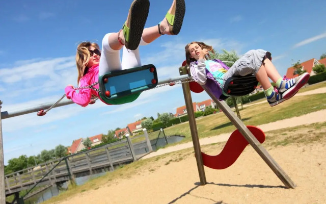 Semi-detached Holiday Home With Wifi, Near the Beach