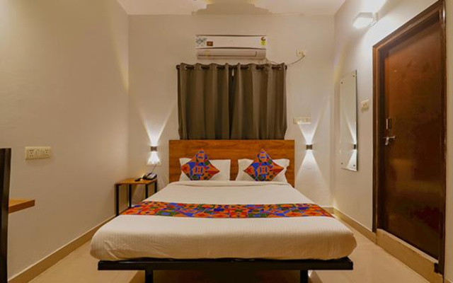 FabHotel Frenotel - Madhapur