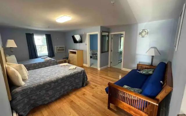 Beau Rivage Motel