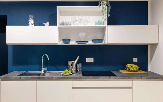 New Central Studio with free parking