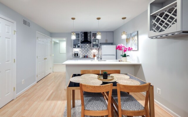 Cozy Herndon Home Near Wineries!