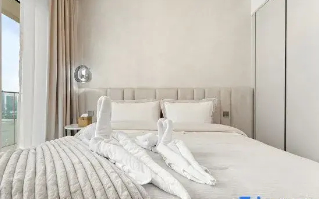 Luxury 3BHK + Maid Sea View & Private Beach