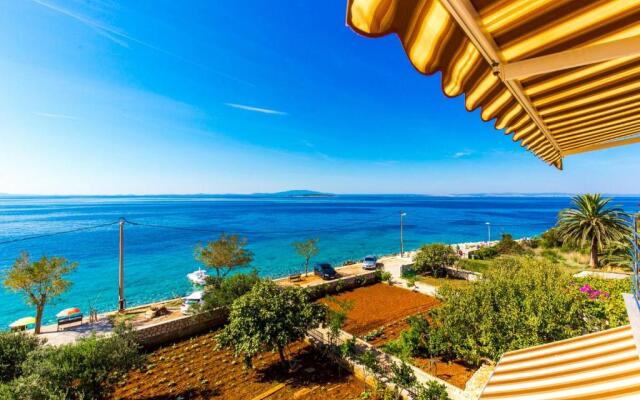 Apartments Ivan - 15 m from beach