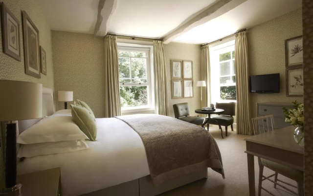 Dormy House