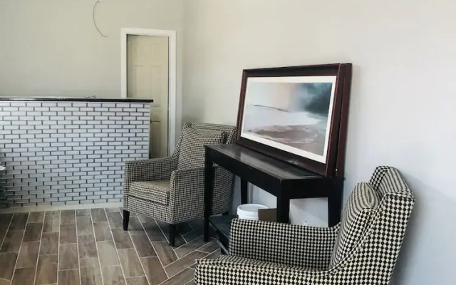 Sea Foam Motel