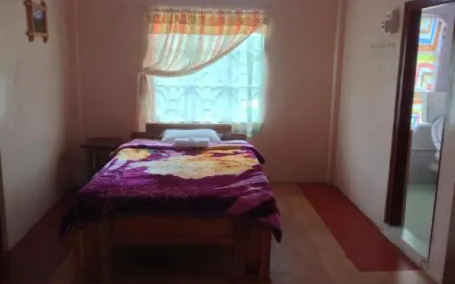 Holly Lodge Guest House