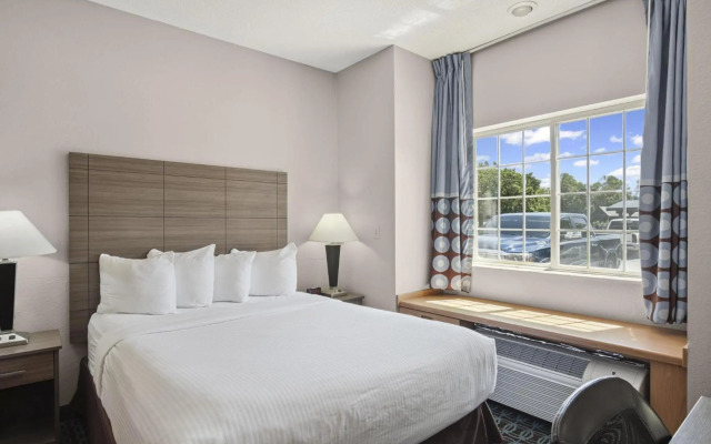 Sonesta Essential Hotels Blue Springs