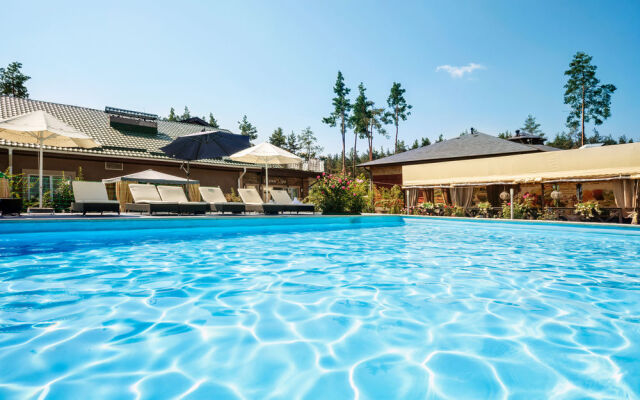 Seasons SPA Boutique Hotel