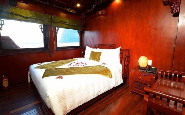 Majestic Cruise – Guest Rooms – Ha Long