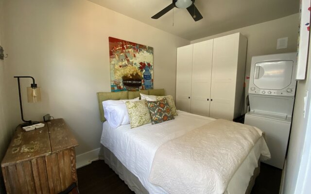 The Chic Guest Retreat in Old Town Near Csu!
