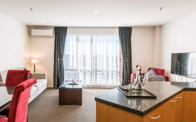 Fino Hotel and Suites