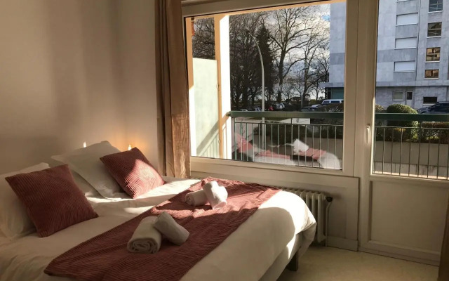 LE LYS D'OR - cosy et proche lac, balcon terrasse