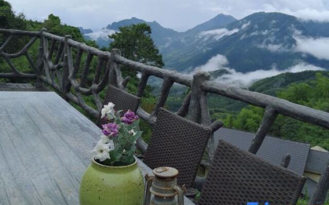 Yun Shang Wu Tian Guesthouse