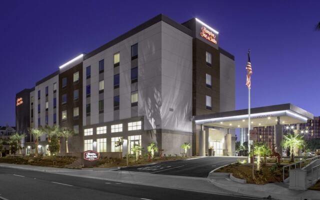 Hampton Inn & Suites Irvine Orange County Airport