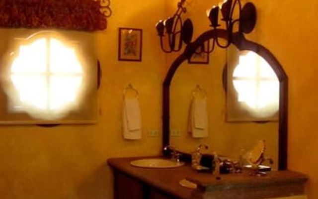 Forest Hills Suites