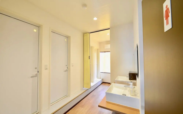 Adan Hotel