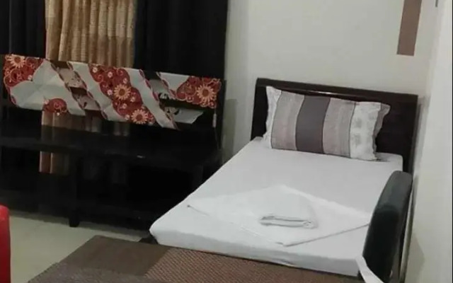 V.F. Riton Apartelle