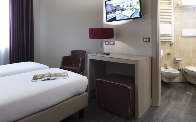 Smart Hotel Holiday