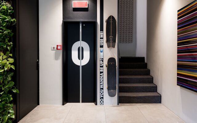 Up Hotel