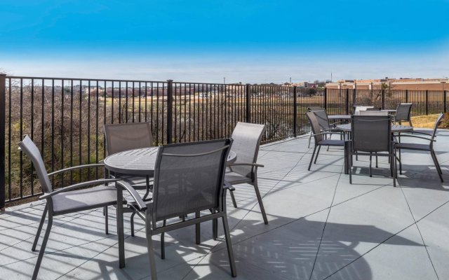 Fairfield Inn & Suites by Marriott Fort Worth Southwest at Cityview