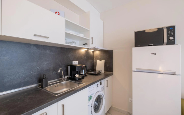 Sunny Dream Apartments