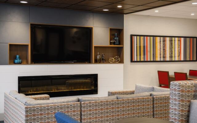 Holiday Inn Express Calgary North