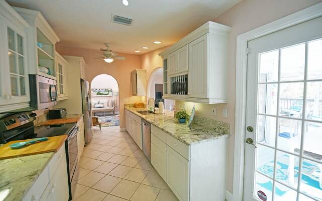 Acacia Breeze Apartment 3