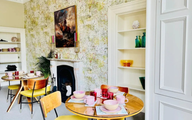 Scot Townhouse