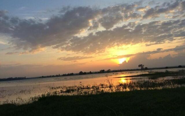 Lake view sandaresa Kataragama
