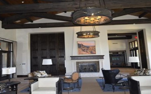 3BR Goodyear Home Pvt Pool Sleeps 8