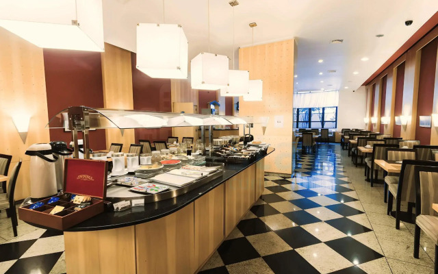 Slaviero Suites Curitiba Soho