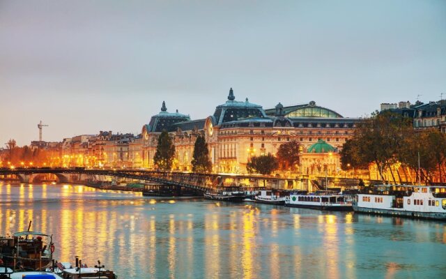 Parisian Home - Palais Brongniart