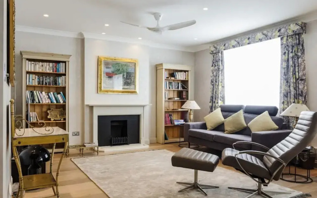 Beautiful 2 Bed 2 Bath Flat in South Kensington