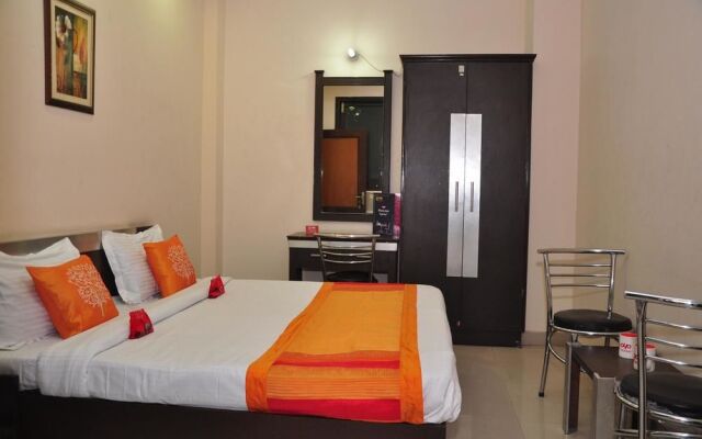 OYO Rooms Queens Road Near OBC Bank