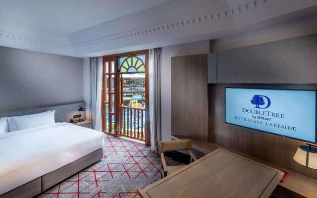 DoubleTree by Hilton Putrajaya Lakeside
