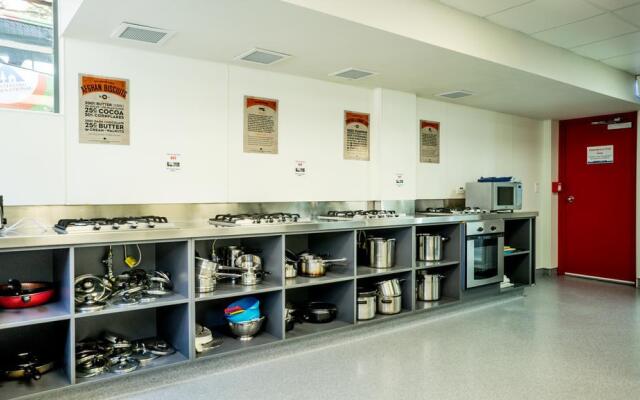 YHA Auckland City - Hostel / Backpacker