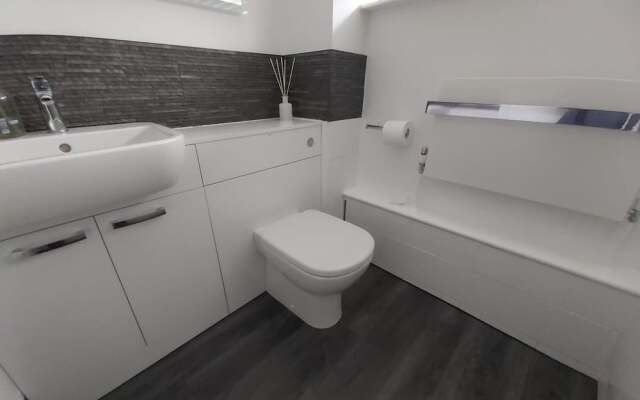 Beautiful and Luxurious 4-bed House in Essex