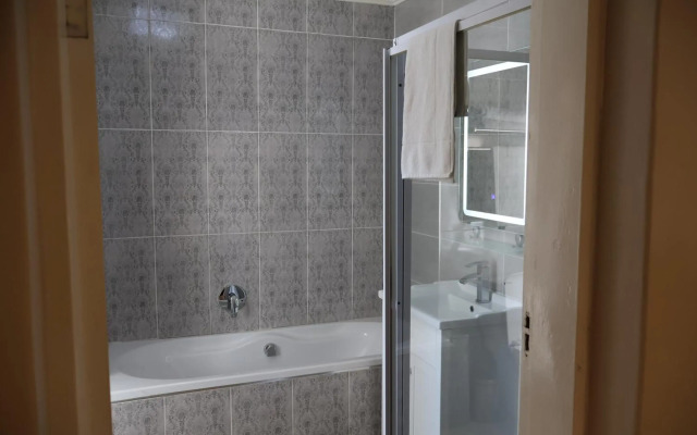 Lakeview Boutique Hotel & Conference Center