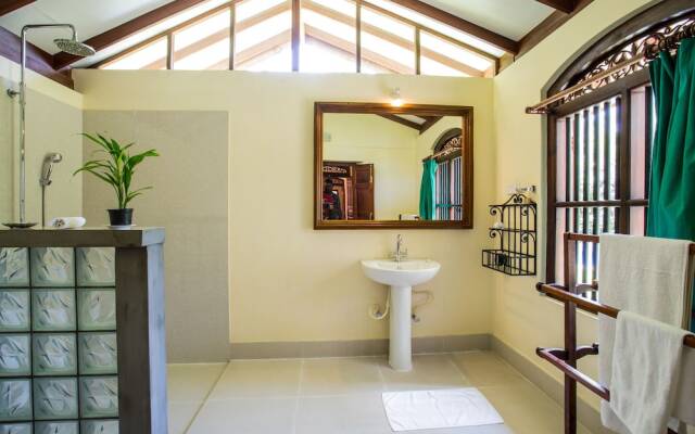 The Chalet - Whole Villa 2 Bedroom (Sleeps 4)