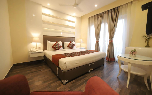 OYO 2637 Hotel Picasso Prive