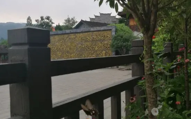 372 Jingjing's Home Inn