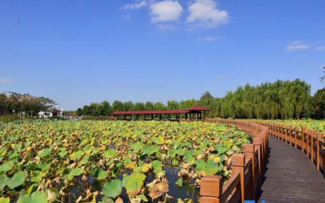 Dianshan Lake Liuxia Shiguang Homestay