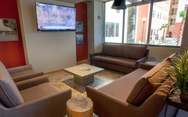 City Express Suites Cabo San Lucas