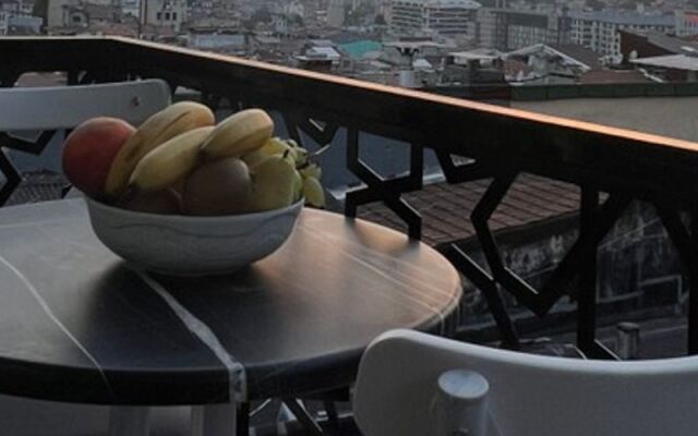 Taksim Larissa Residence