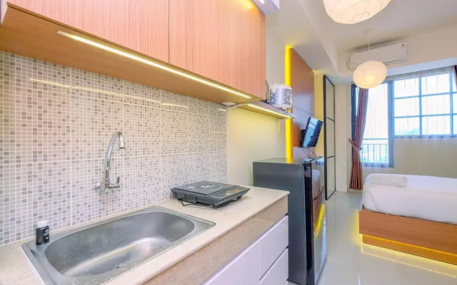 Cozy And Simply Studio At Evenciio Margonda Apartment