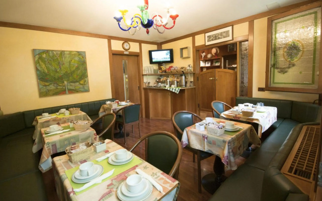 Antica Villa Graziella Hotel