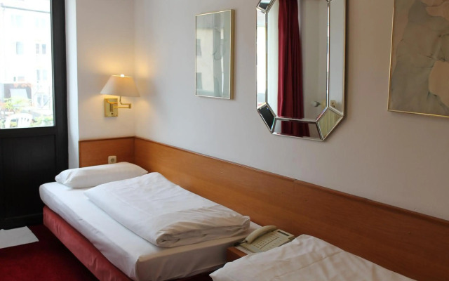 Montree Hotel
