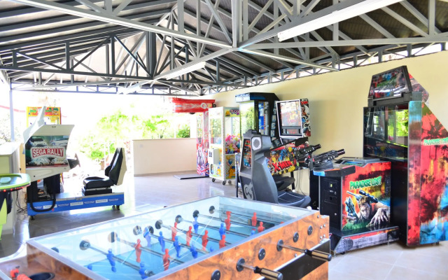 Riverside Premium Hotel