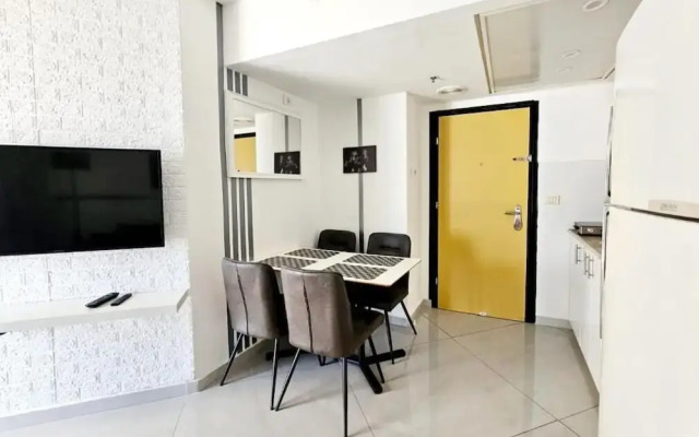SHaYaSH apartments Leonardo Bat-Yam